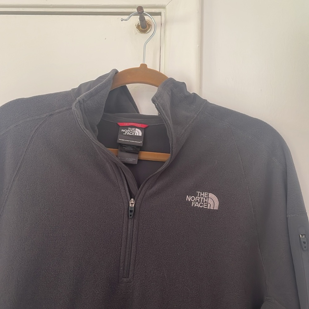 North Face Quarter Zip - Picture 2 of 4